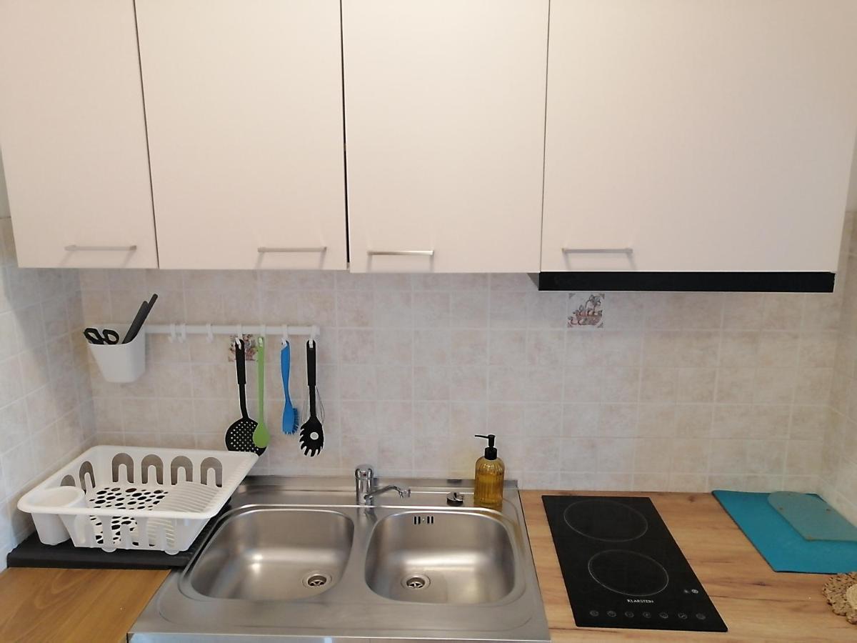 Apartment Layla - Intermezzo With Sea View In Center Of 라벡 외부 사진