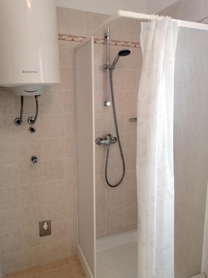 Apartment Layla - Intermezzo With Sea View In Center Of 라벡 외부 사진