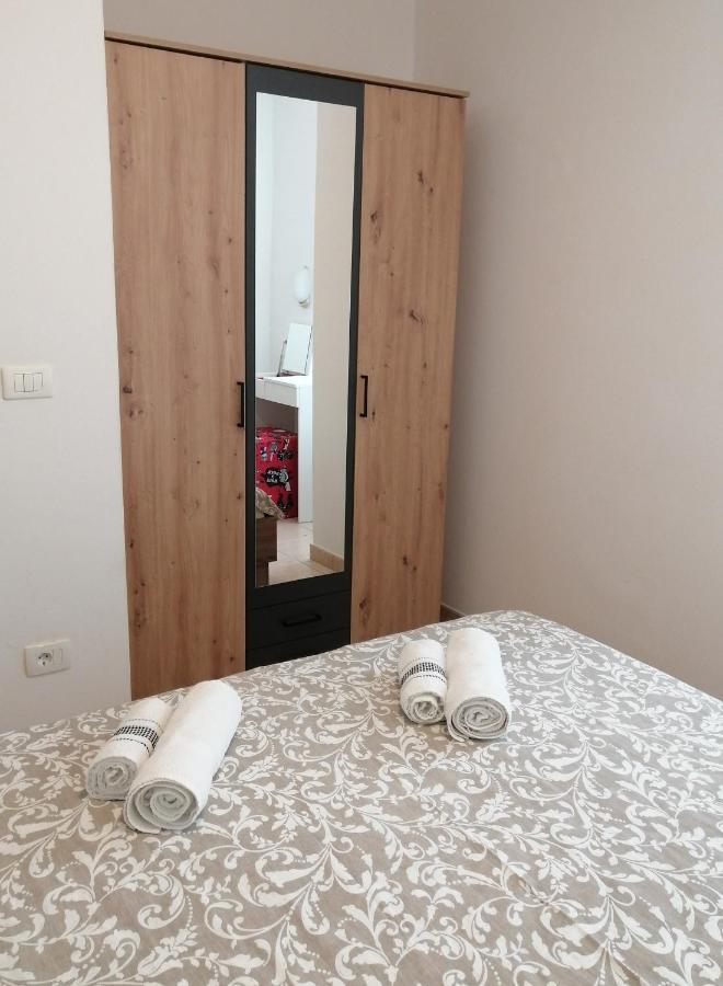 Apartment Layla - Intermezzo With Sea View In Center Of 라벡 외부 사진