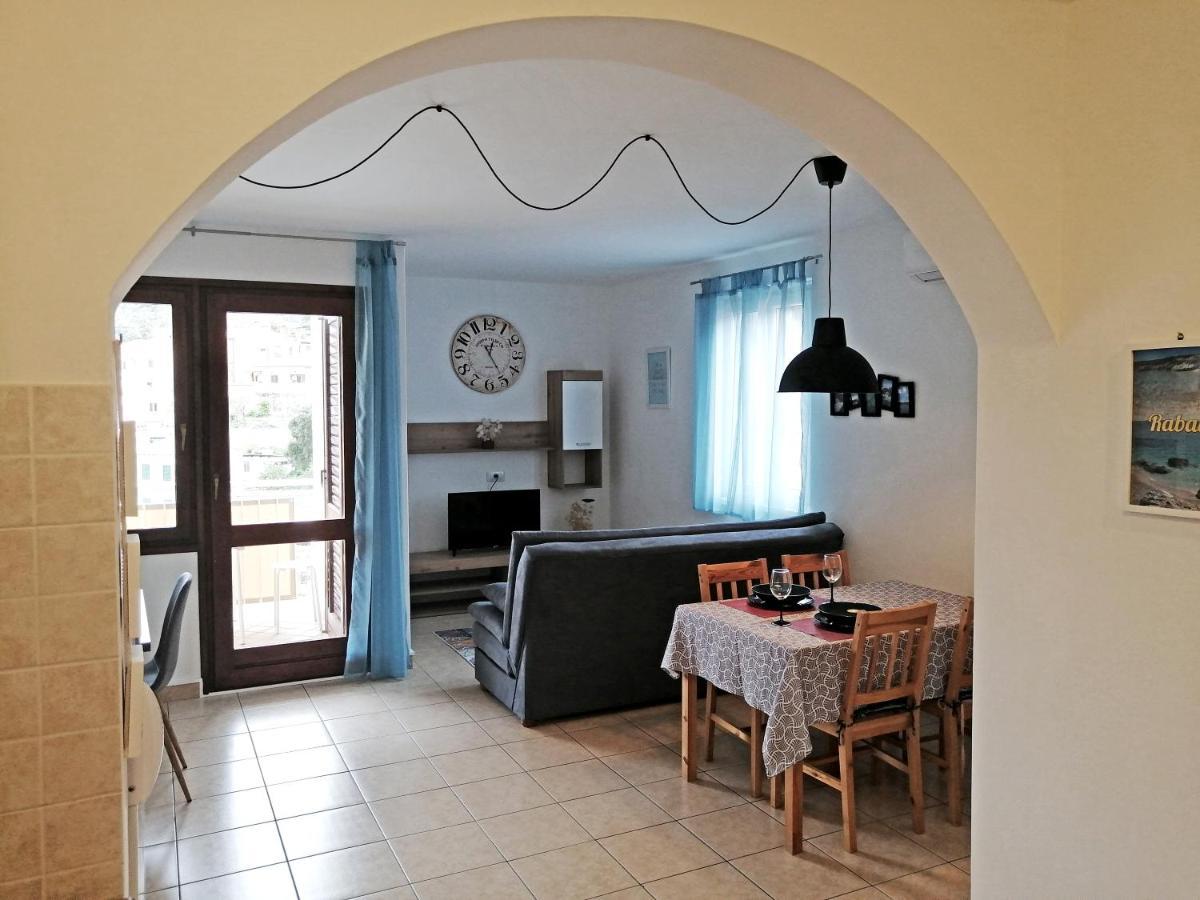 Apartment Layla - Intermezzo With Sea View In Center Of 라벡 외부 사진